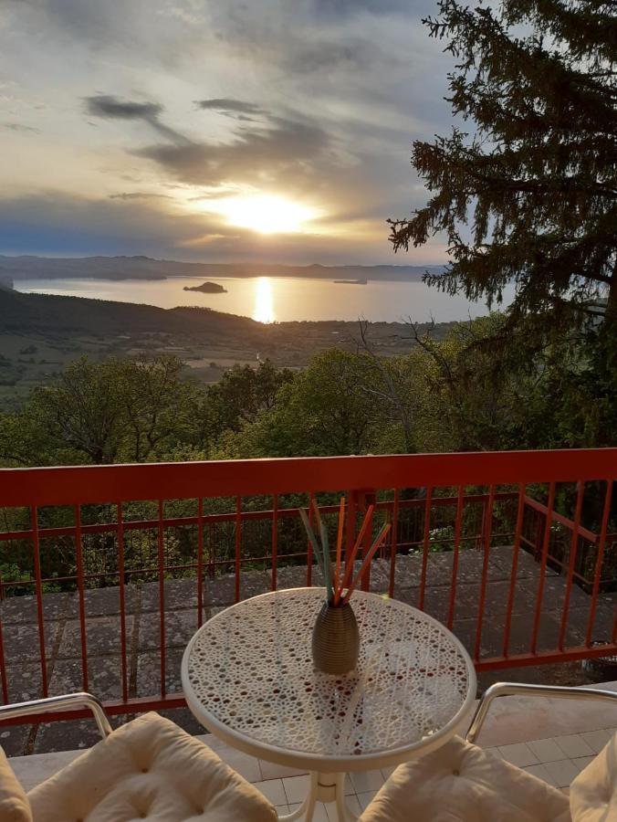 Belvedere Del Lago Montefiascone Bagian luar foto